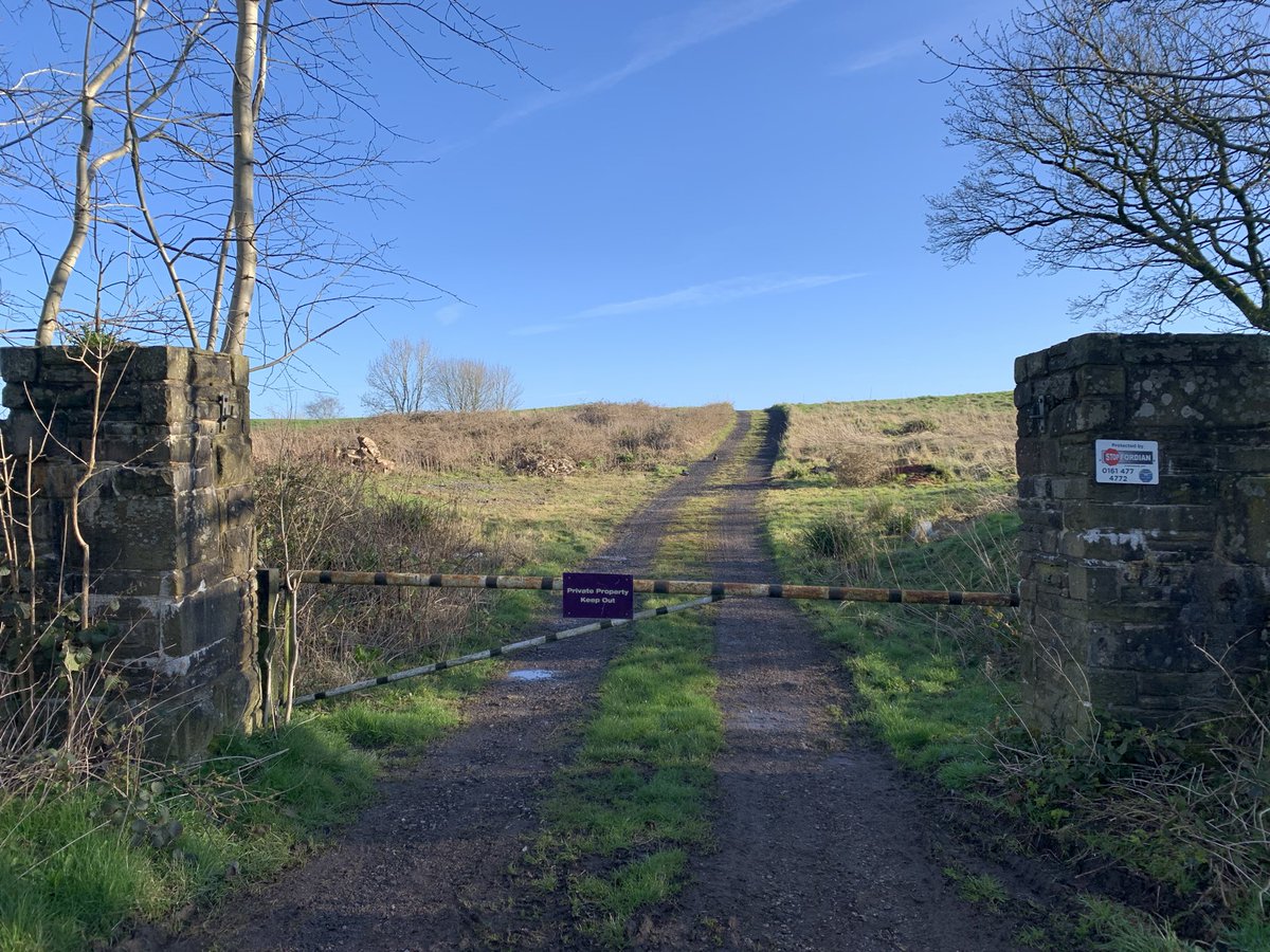 Passed this gate on my cycle through Pott Shrigley.

Had an overwhelming urge to run up that hill looking for books… #BM100