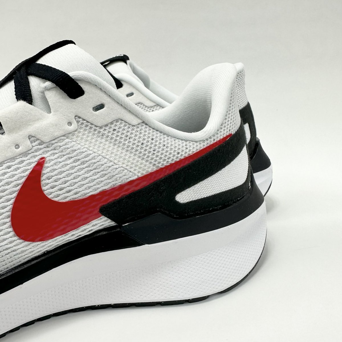 stepomiya's tweet photo. ＼ New Color ‼️／

#NIKE
【 NIKE AIR ZOOM STRUCTURE 25 】
￥15,400-(定価)
➥￥12,800-(税込)

Cushlon 3.0フォームミッドソールと
前足部のZoom Airユニットで
クッション性と安定性が🙆‍♀️✨

メッシュ素材のアッパーで
通気性や履き心地も抜群です🙌

#ステップスポーツ大宮店 https://t.co/8bQ5SPi9rL