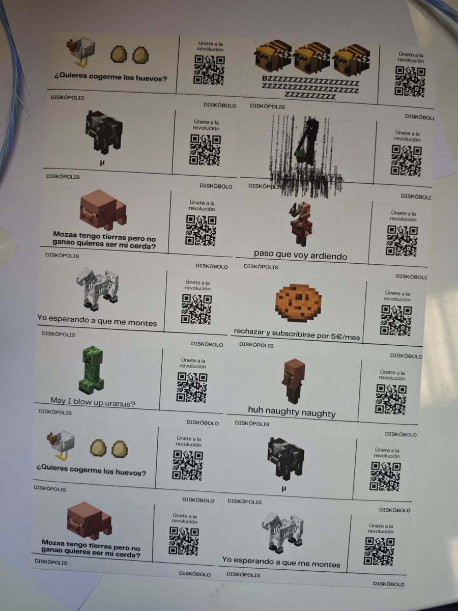 además, nuestras nuevas pegatinas están en el despacho esperando a ser adoptadas... Pásate por el 120 y recoge alguna de ellas!