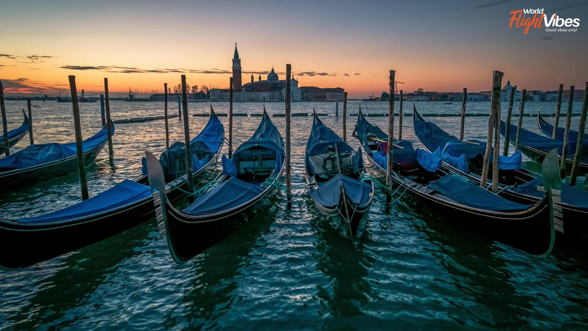 Exploring the watery wonderland of Venice, Italy 🚤⛵️

#WorldFlightVibes #Italy #Venice #GoodVibesOnly #BookWithConfident