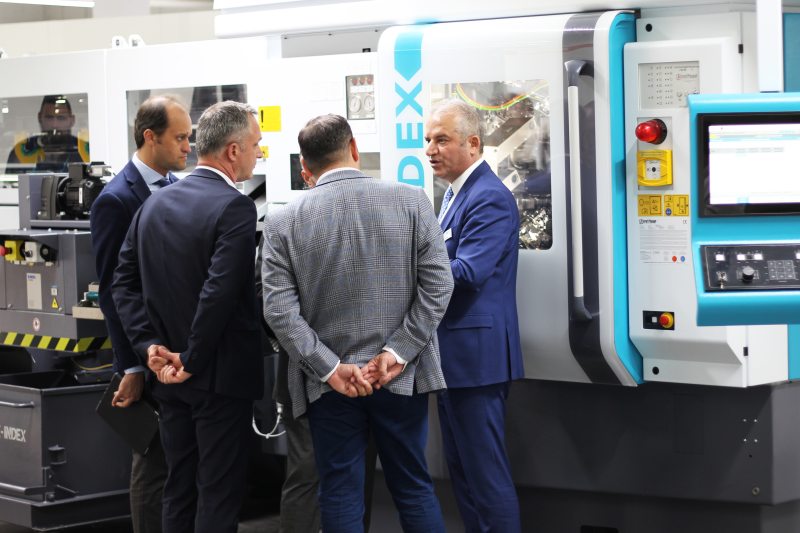 Die Hausmesse Index Open House des Drehmaschinenherstellers Index findet in diesem Jahr vom 9. bis zum 12. April statt. #Index #IndexABC #IndexG320 #iXcenter #Drehmaschinen #Maschinenbau #Roboterzellen #Hausmesse

maschinenbau.kuhn-fachmedien.de/2024/03/25/hau…