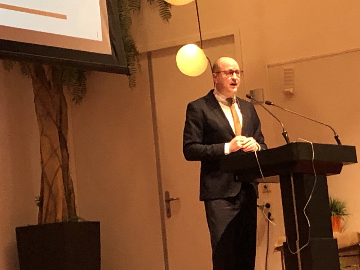 Er is Pegasus software gevonden op de telefoons van de leden van de Defensiecommissie van het Europese parlement. Dat betekent dus dat ze tegenwoordig relevant zijn. #kooysymposium <a href="/KIVIDV/">KIVI Defensie & Veiligheid</a>