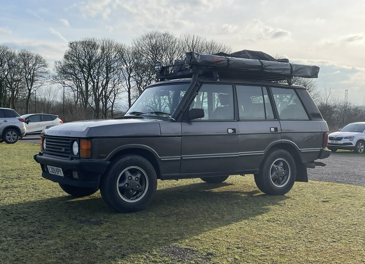 Complete with roof tent, is this 1993 @landrover #rangerover #rangerovermk1 from 1993. This one is a diesel and is from September 1993, and at last MOT in 2023 was on 195k miles. # rangerover#landrover #classiclandy #rangerovervogue #rangeroverclassic #landroverdefender #landy