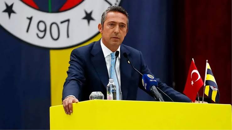 TFF'nin Süper Kupa için 7 Nisan tarihini belirlerken Fenerbahçe'nin de bu tarihe onay verdiği ortaya çıktı. [Spor Gecesi]