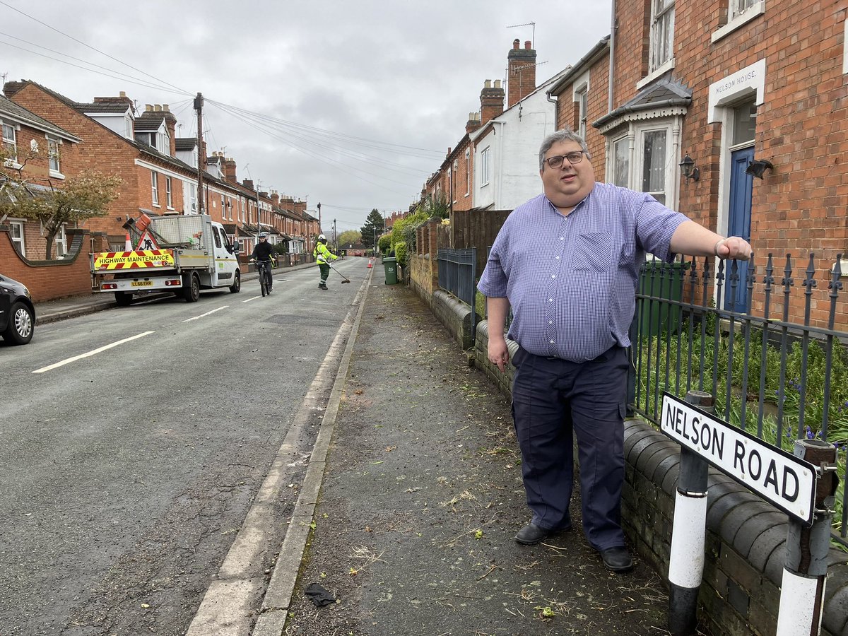 Wow ! Huge thanks to all Nelson Road residents for their help and cooperation. All cars removed for a deep clean. I have been trying to organise this for months, so pleased it’s finally happening.