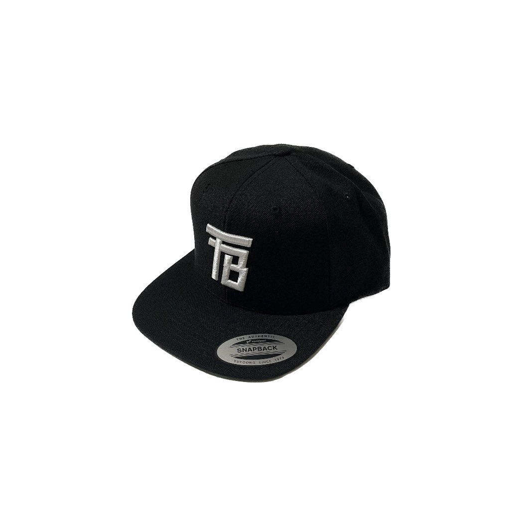 TORYBRAND048's tweet photo. ◆◆New Item◆◆
【TEAM LOGO B.B CAP】
color:BLACK
フロントにTORY BRANDの頭文字 " TB "の3D刺繍を施した6パネルのスナップバックキャップ
つば裏はクラシックなグリーンを採用
https://t.co/EOgdk2RxJh https://t.co/h5AEPOHLmh