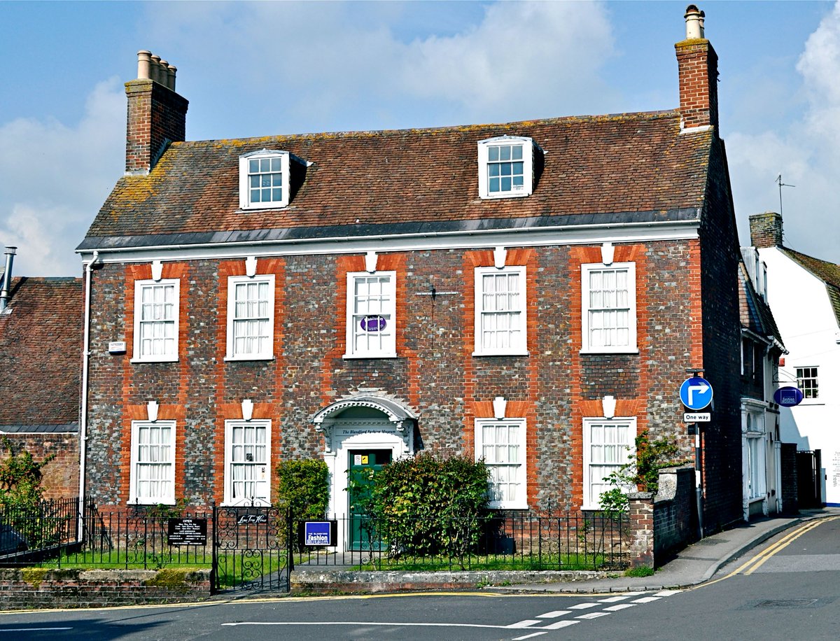 Trustee vacancy - The Blandford Fashion Museum in Dorset is looking for new Trustees with an interest in or knowledge of fashion history, listed buildings or charity law. Closing date 30 April: bit.ly/4azraW0