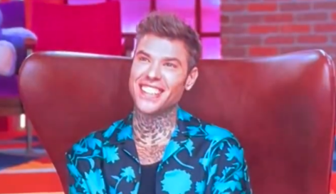 tempoweb's tweet photo. Chiara #Ferragni "la secca": lo sketch di #Ocone è virale, la reazione di #Fedez
#3aprile #iltempoquotidiano #lol
https://t.co/fgoIbwMdY9 https://t.co/Ag6MZkJlQ6