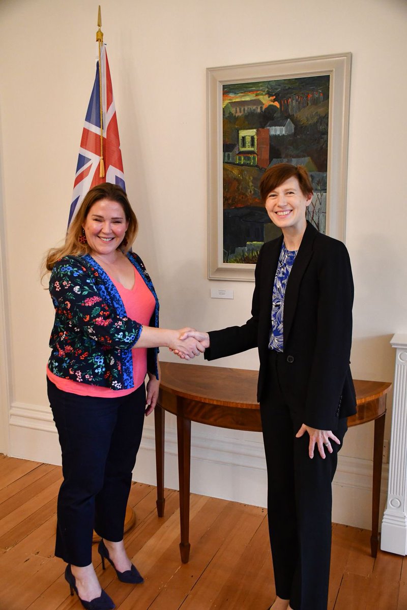 Welcome to our new Pitcairn Administrator @lindsy_uk! As Governor, I look forward to working together to deliver for the people of Pitcairn & to preserve its unique environment 🇵🇳