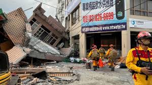 El peor terremoto en 25 años ha golpeado a Taiwán, dejando un saldo de al menos siete personas fallecidas y más de 700 heridos. #holaqatar92 #news #TaiwanEarthquake #NaturalDisaster #EmergencyResponse #DisasterRelief #EarthquakeSafety #TaiwanNews