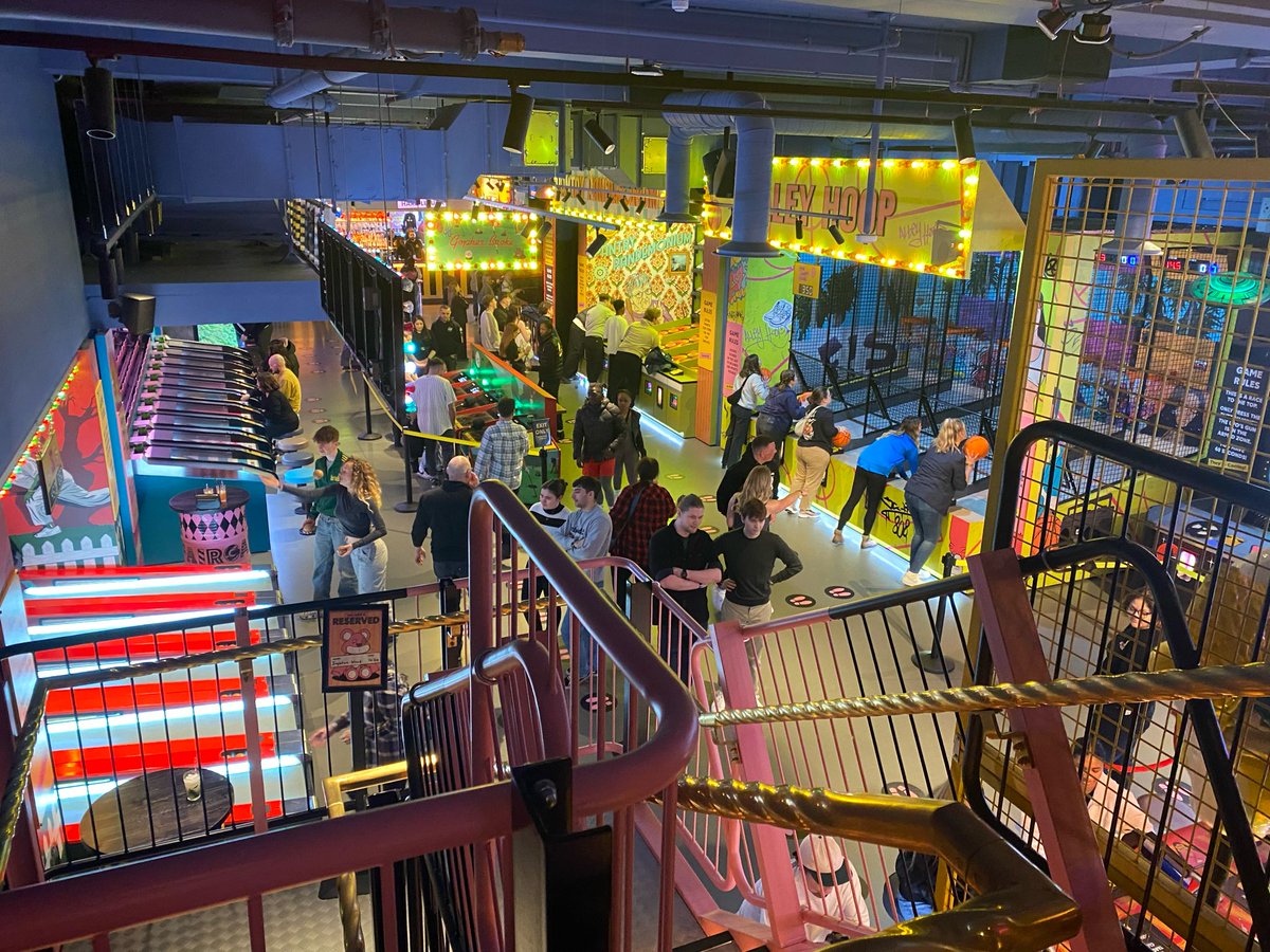 IngletonWood's tweet photo. @IngletonWood Billericay office recently had a great afternoon of teambuilding at Fairgame in Canary Wharf, playing a variety of games traditional found at fairgrounds. #iwbilliercay #iwpresents #iwpeople #teambuilding #gettingtogether #fairgroundgames https://t.co/NLV6ltC5na