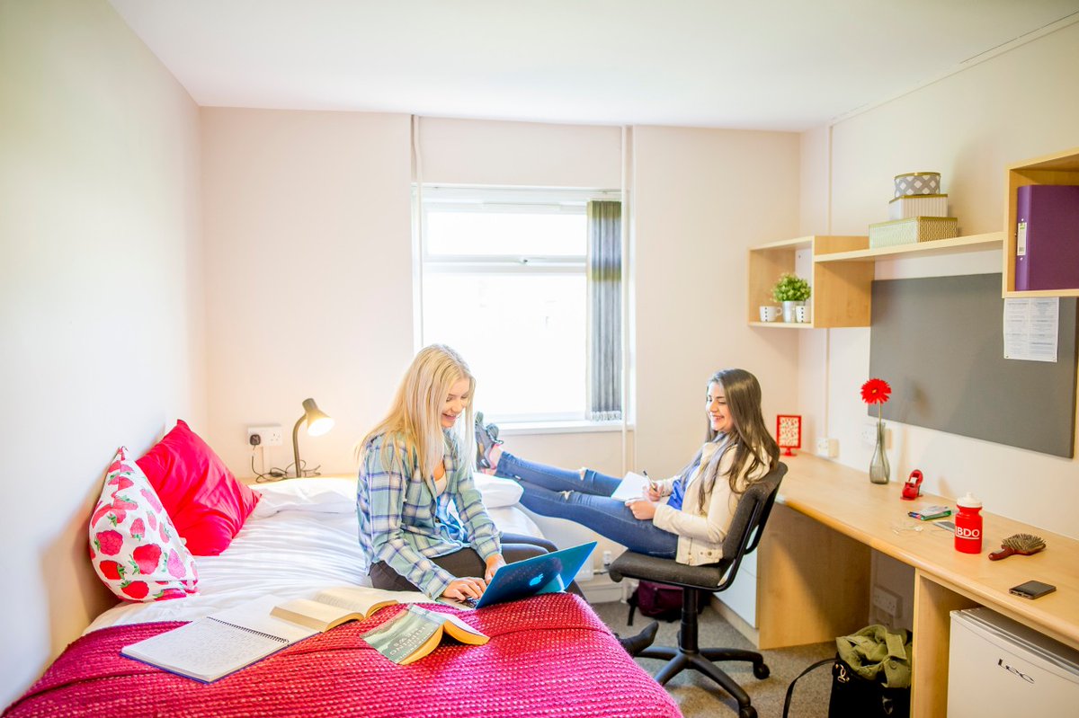 Are you joining us to study this year? Applications for accommodation are now open to first year undergraduates and postgraduates (PGT) who hold a firm offer with us. Browse your options and apply at ow.ly/Elbw50R7e9N #WeAreUoN