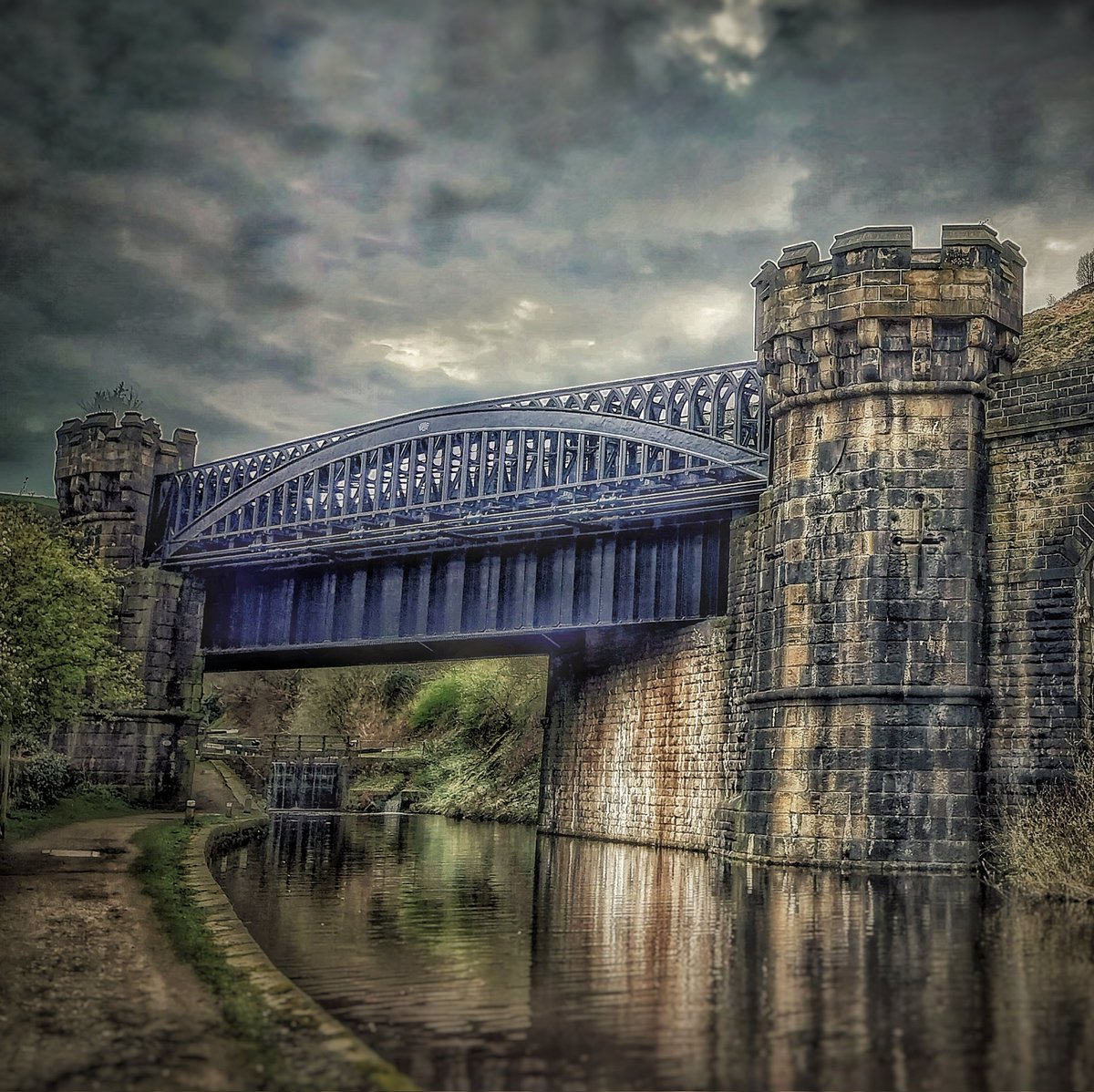 The Gauxholme No. 2 Viaduct on the Rochdale Canal 😍