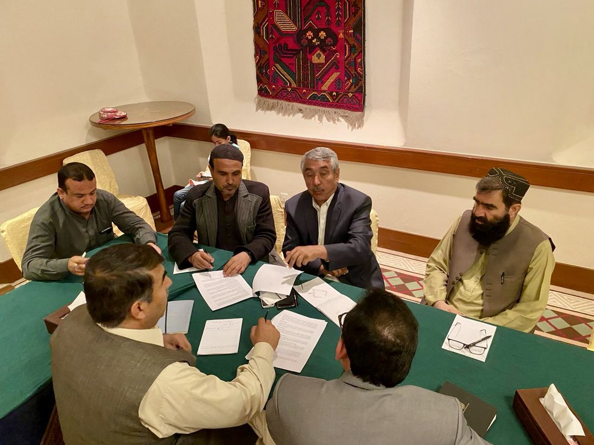 Inspired by the solidarity shown by Baluchistan's trade unions as they form a platform to address the challenges faced by 🇵🇰’s vulnerable mine workers. United they stand! ILO firmly supports this crucial effort to ensure safer workplaces and — (1/2)
