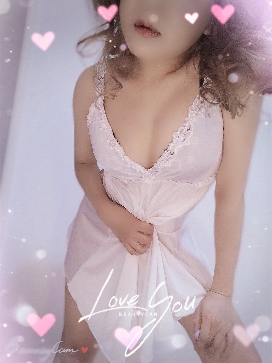 こんばんは🎶😶

今日は雨だから…寒いですね😖

温まりに来てくださいっていうつもりが😉☝️

温めに来てくださいって言いたい日ですね😚

今日寒いです😖
確かに部屋の中
あったかいのでが…その気温に慣れてくるとまた寒く感じるんてすよねぇ😣💦

これって寒いにいつも思うんですよねぇ☝️