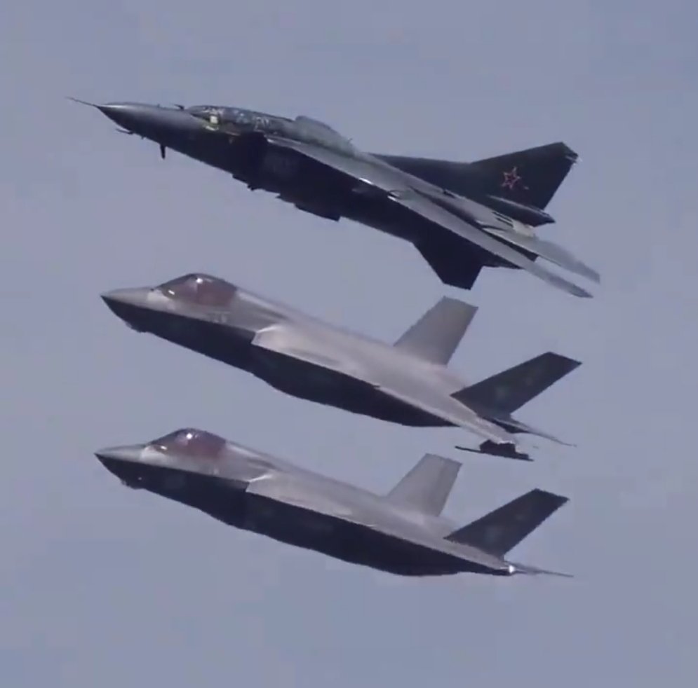 Photo of the Day: Tornado F3 in formation with 2 F22 perform a flypast over Middlesbrough (Lancashire) to mark the start of #BritishSummerTime and the clocks going back to 1926

Photographed from a Canberra