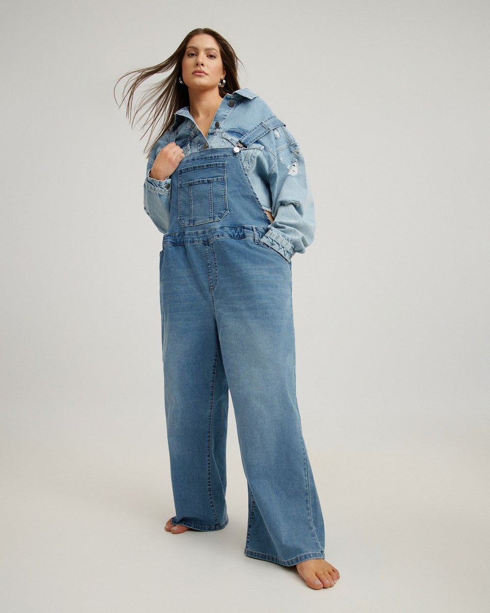 Δημιούργησε το απόλυτο total denim look 👖
Βρες τις νέες denim αφίξεις που θα αγκαλιάσουν υπέροχα τις καμπύλες σου, σε ένα κατάστημα mat fashion ή στο matfashion.com και δώσε έναν cool τόνο στις εμφανίσεις σου.
#WardrobeEssentials #DenimLove #matfashion #plussizefashion