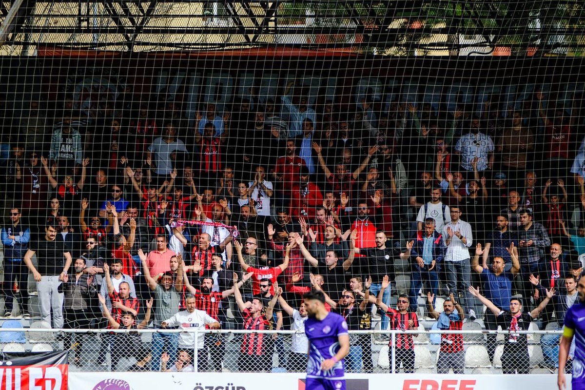 corumfk's tweet photo. ❤️🖤 https://t.co/mUqAy9OI9S