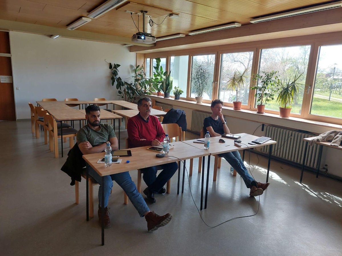 Nacherntephysi1's tweet photo. Stay tuned for more exciting updates! @Siamak Kalantari @Kartik Khera @Felix Büchele
#KickOffMeeting #PartnershipBuilding #SustainableValueChain #BusinessPartnership #FuturePartnership #HDcoldstorage #collaboration #hdcold https://t.co/kGSckyNyN3