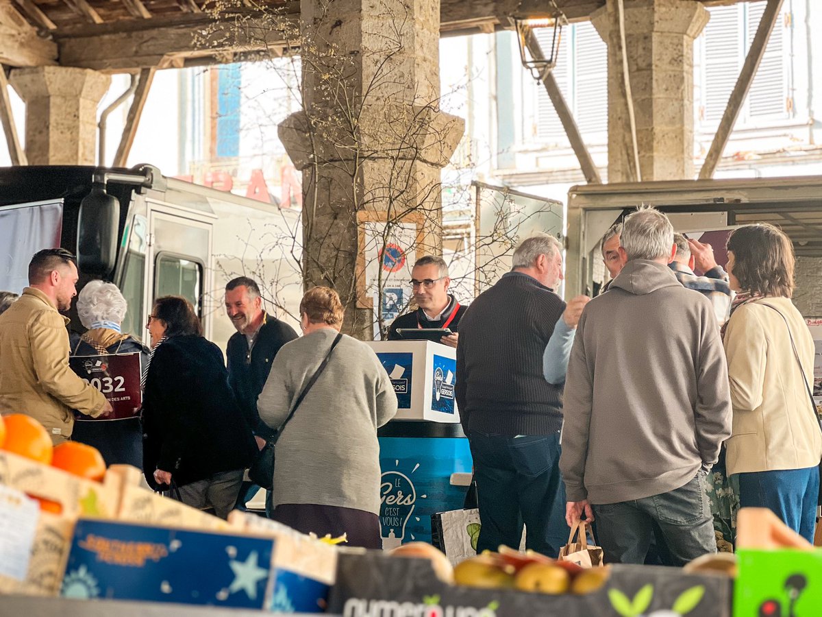 🗳️ Déjà plus de 14 000 votes au Budget Participatif Gersois ! Ce matin, l’urne était présente au marché de #Gimont, où de nombreux porteurs de projets et votants s’étaient donnés rendez-vous. Une campagne de votation dynamique accessible à tous et partout jusqu’au 30 avril !