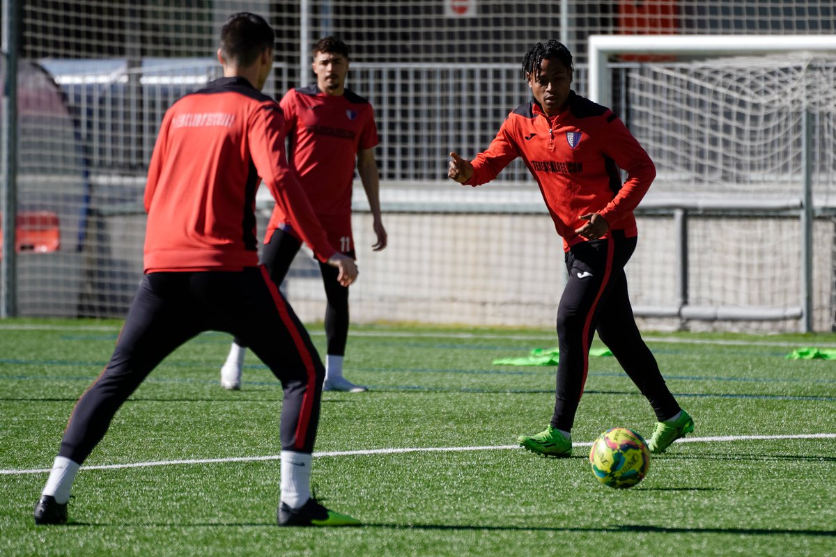 👌🏾 <a href="/JoanetLoel/">Joan Lopez</a> 

#seremmés💙🖤