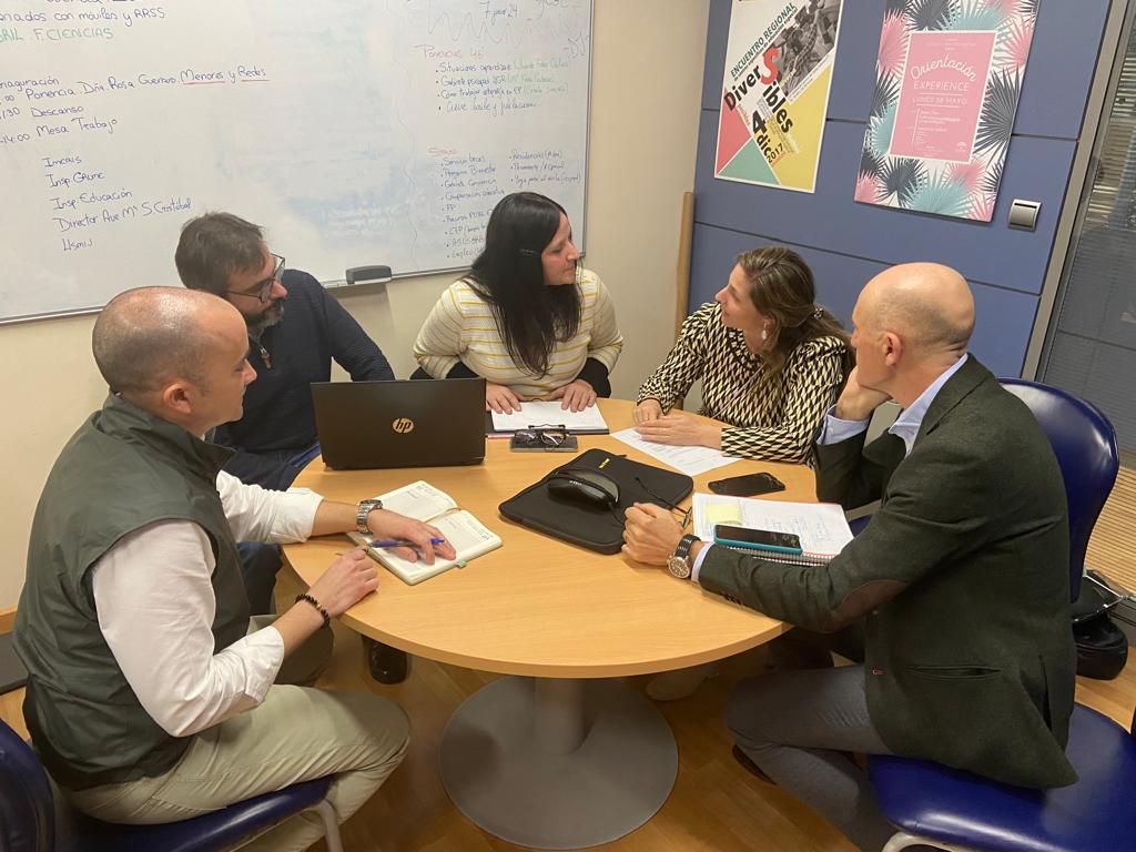 Preparando el festival académico <a href="/CreaInnovaEduca/">CreaInnovaEduca</a> 2024 junto a <a href="/FCCE_UGR/">Facultad Ciencias de la Educación UGR</a> 
Iniciativa para poner en valor y visibilizar el trabajo de los centros educativos de la provincia de Granada  a los futuros docentes.