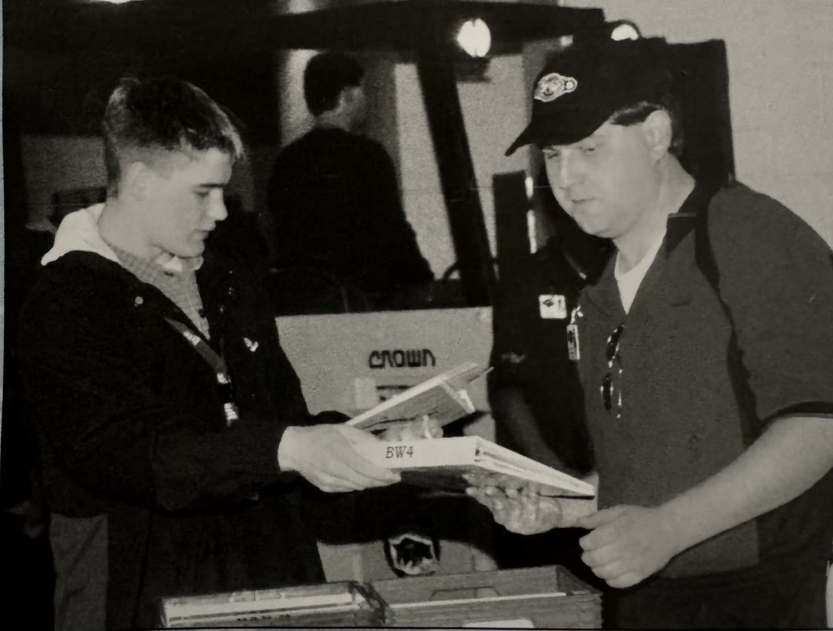 Travel back in time w/ me to my jr. year in college. I landed the role of Vending Mgr for the @Brewers at age 20. As the fresh paint glistened on the newly built Miller Park, I was stepping into a world that was as foreign to me as a rookie stepping up to the plate for the first…