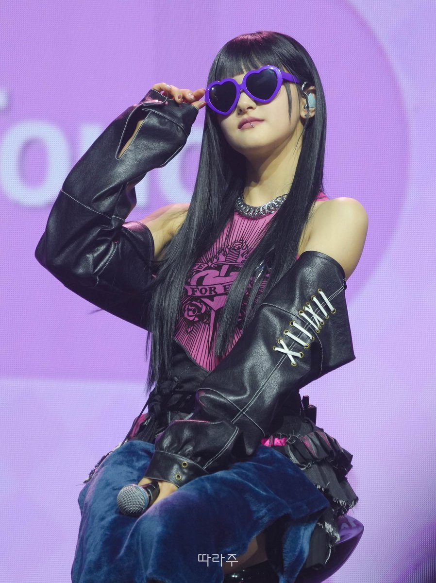 tarrazu_photo's tweet photo. #키스오브라이프 #키오라 #벨 #MidusTouch #나띠 #쥴리 #하늘
@KISSOFLIFE_S2 https://t.co/8GDYhgitwB