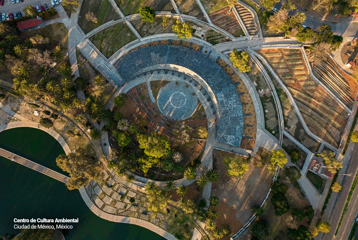 El Centro de Cultura Ambiental en el Bosque de Chapultepec en la Ciudad de México, es un impresionante espacio que exhibe exposiciones sobre cultura ambiental y cambio climático. Y la mejor parte es que fue construido con #Vertua, nuestro concreto más bajo en carbono.
