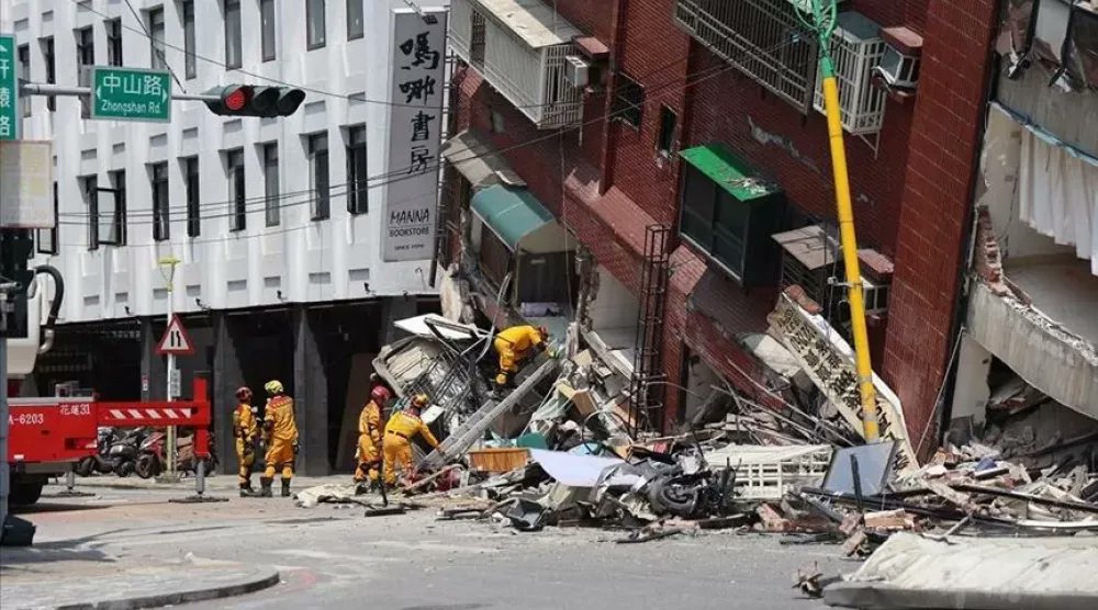7,4 depreminden sonra,
USGS (ABD) verilerine göre de,
 6,4'lük artçı depremin de dışında 4,7 ila 5,7 büyüklüğünde ve 27 artçı sarsıntı daha kaydedilmiş.
#Taiwan  #deprem #Tsunami 🙏