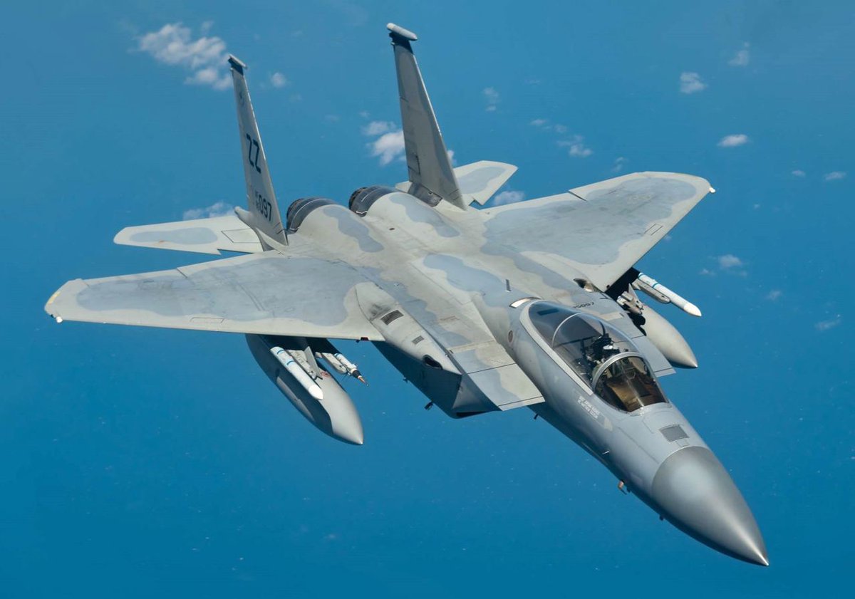 🇺🇸🇮🇱 EUA consideram venda de 50 F-15 a Israel por US$ 18 bilhões, dizem CNN, Politico e Reuters Como parte do acordo, que deverá ser aprovado pelo Congresso, Israel vai receber também 30 mísseis ar-ar de médio alcance e bombas guiadas. Siga @sputnik_brasil