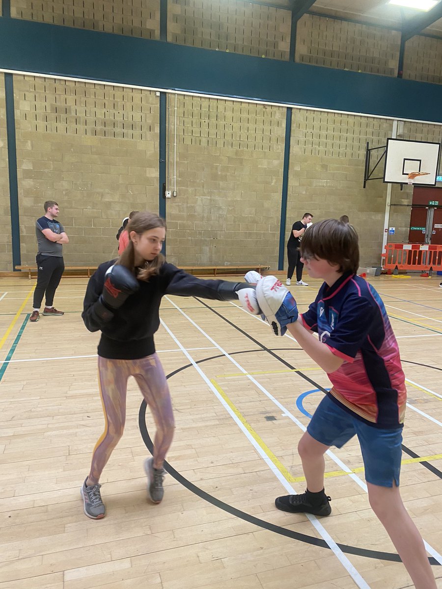 leithrugbyyouth's tweet photo. CCR day 3 ✅ Today we had coach Conor from port o leith boxing club join us for a fantastic boxing session. Everyone had a blast learning some new skills and having a go at some pad work. 🥊 we also enjoyed another tasty meal from prep kingz. 

@CashBackScot @rugbygav04 https://t.co/RhV4IOEG4m