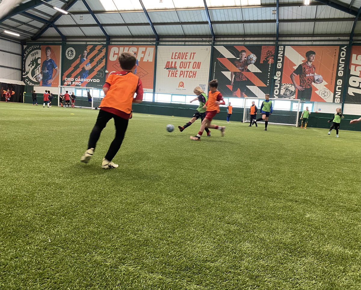 Day 8️⃣/1️⃣0️⃣ Halfway through our second week of Easter Holiday Camps with another fantastic day down @oceanparkarena1 ⚽️ We only have 2 days left of this Easter’s Holiday Camp and only a few spaces left so book now via the link below to not miss out ⬇️ oceanparkarena.com/holiday-camps?…