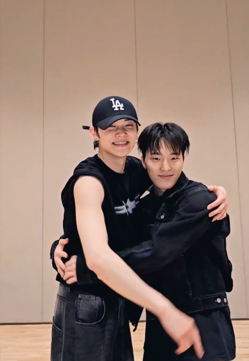wonubliss's tweet photo. yeonjun and dino 🖤 https://t.co/JGsGCsTH5Y