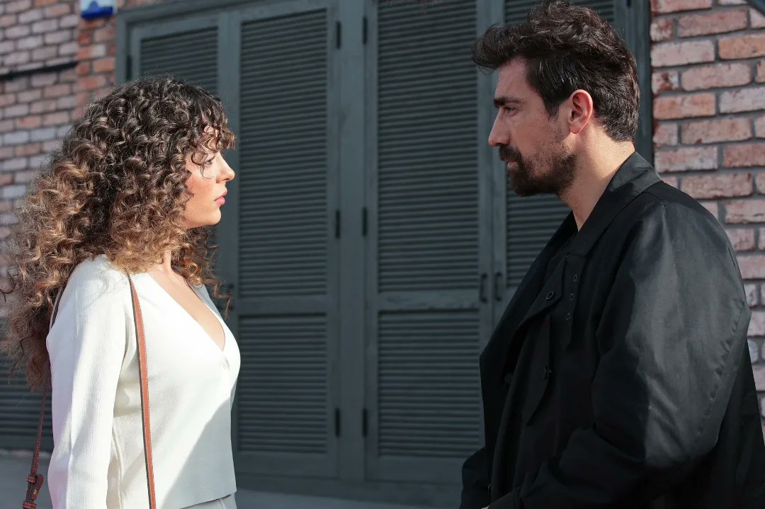 AliAv24's tweet photo. #new #noticias🇹🇷
¿Qué pasará en el nuevo episodio de #Gaddar? 
¿Se han publicado las fotos del episodio 12 de Gaddar? 
  #Kokut (#İbrahimÇelikkol )
está decidido a matar a #Dağhan (#ÇagatayUlusoy ) 
 #OnurSaylak
  #Enver #AlperÇankaya
#Leyla (#BuseMeral ) https://t.co/51UvHkBMLY