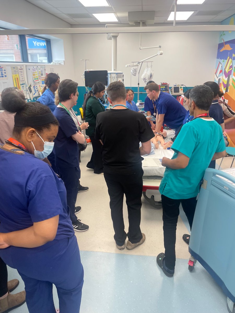 Excellent team working today with our colleagues from paediatrics, ICU, safeguarding and bereavement. Simulating managing an unwell child, a cardiac arrest and discussion around care after death. Great work everyone.