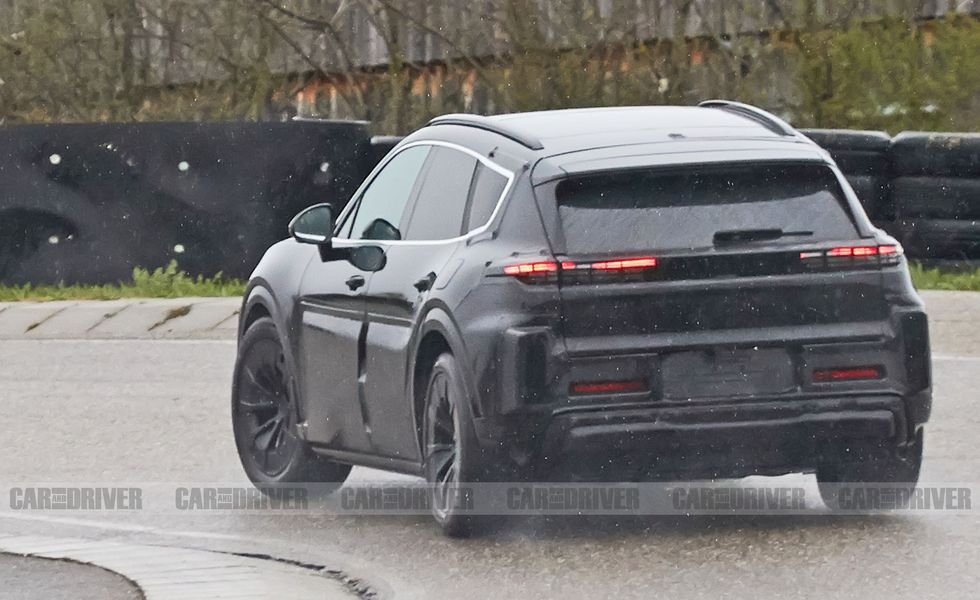 Porsche’s New SUV, codenamed 'K1' was spied testing by Car and Driver. Bigger than the Cayenne, it has a boxier roofline and room for seven passengers. Featuring ultra-rapid charging and air suspension. It will go head to head with the Mercedes EQS SUV & Rivian R1S.