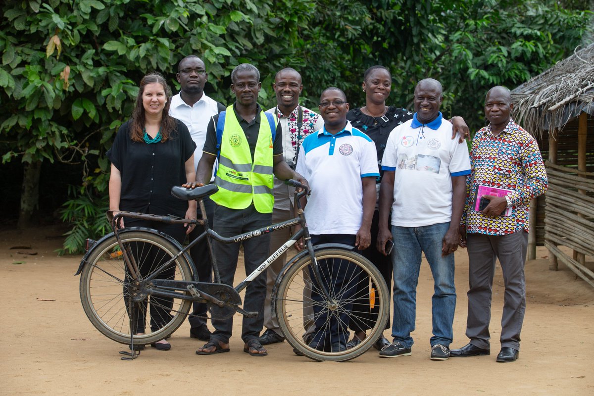 Community Health Worker Tika Ohoury Jules is a vial health lifeline for his community of Bodjonou Village, Cote d'Ivoire🇨🇮. Many families are in remote areas far from health centers, so he travels the distance by bike to reach them. #WHWWeek #HealthHeroes