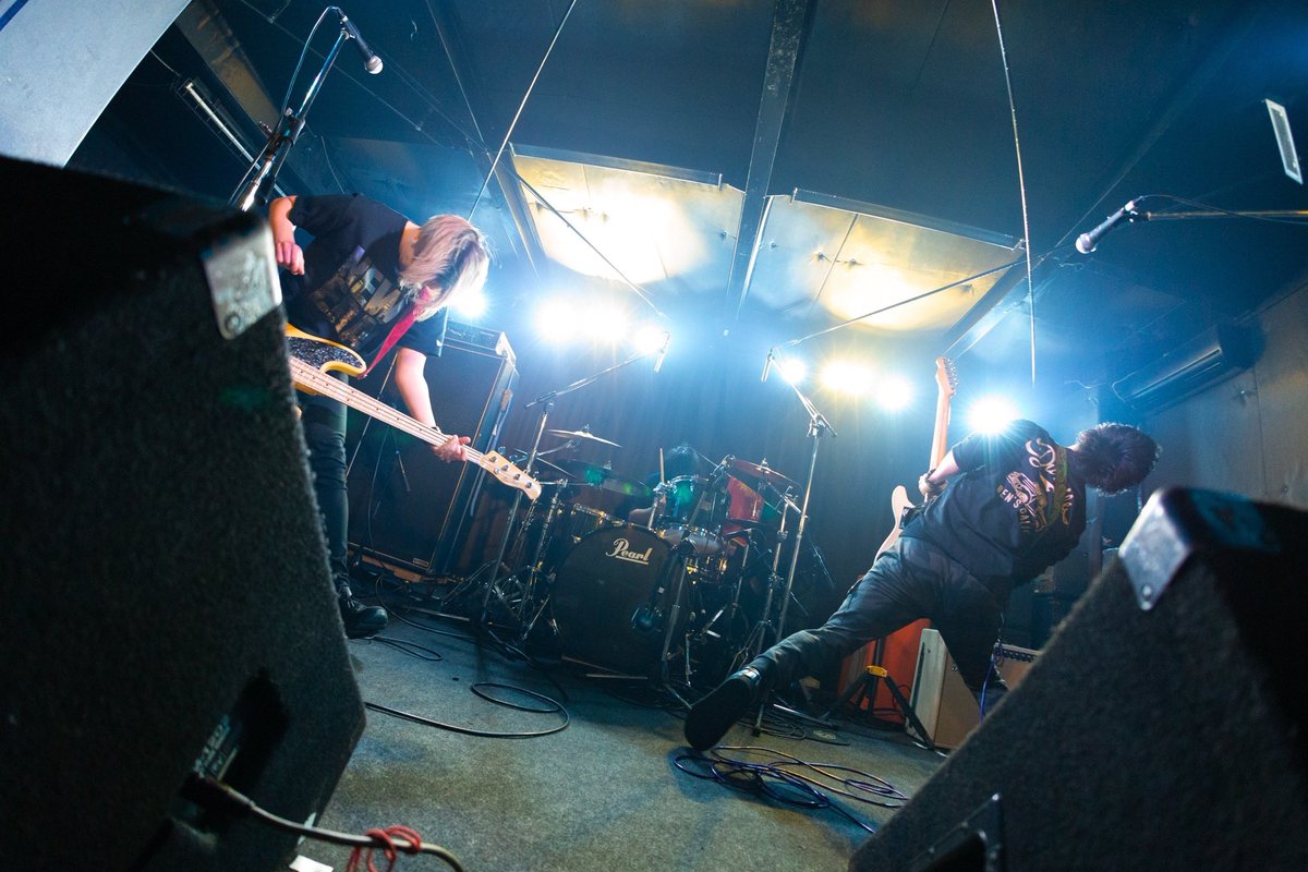 LOWMANBOOGIE's tweet photo. 2024.03.23 ANJO RADIO CLUB

『ハッピーエンドを探してる』
エドモントン 3rd Mini Album
「さざなみ文庫」レコ発 Live

Photo by Nao @nao_photoooo https://t.co/aWwtCAI64l