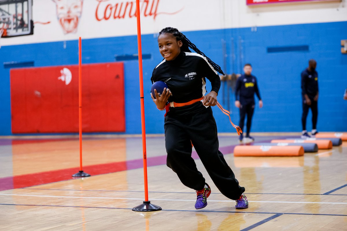 Former Bears CB @JerryAzumah & Tottenham Hotspur ambassador Ledley King helped run students through a flag football clinic at @RTCMedPrep on Monday.