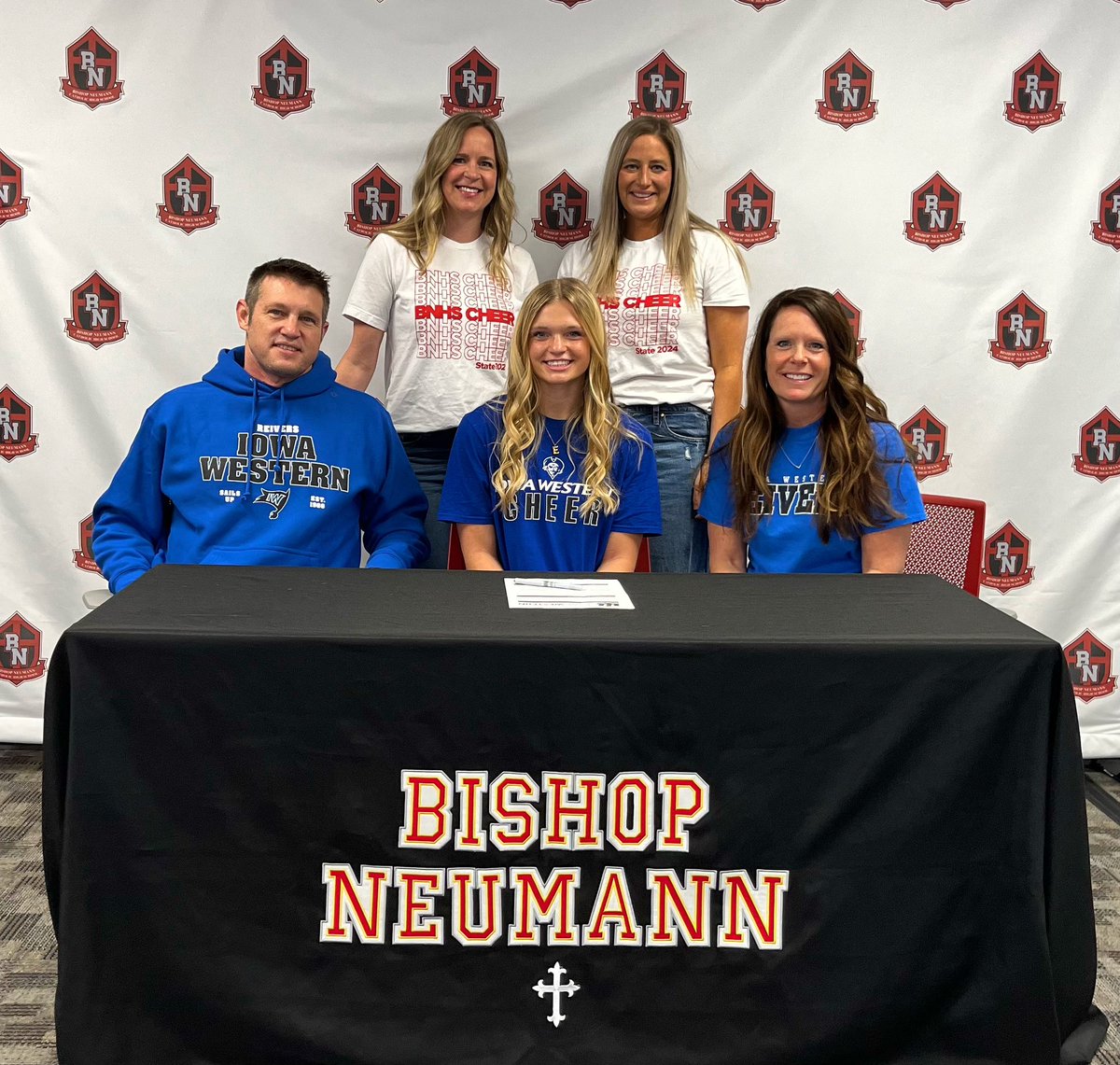 NeumannCavs's tweet photo. Congratulations to @ela_lanik who signed her letter of intent to continue her cheer and academic career at Iowa Western.  #NeumannProud #YouareChosen #RollCavs https://t.co/Y9nobvehdx