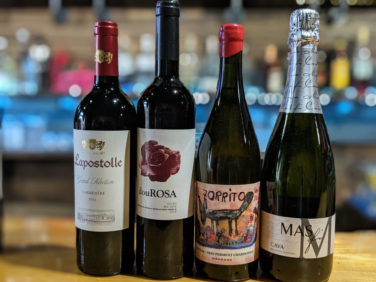 From natural wines to sparkling surprises, these trends are shaking up the wine scene. Don't miss out! New post🌟🍷 #winetrends #trending vino-sphere.com/2024/04/eight-… @IFWTWA @TheTexasWino #portugesewine #winelife