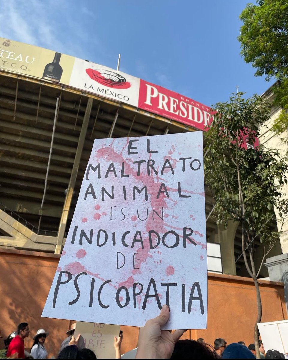 Está claro. La violencia genera violencia. Pues imagina ahora que esa violencia se erige como 'patrimonio cultural'. El problema institucionalizado.