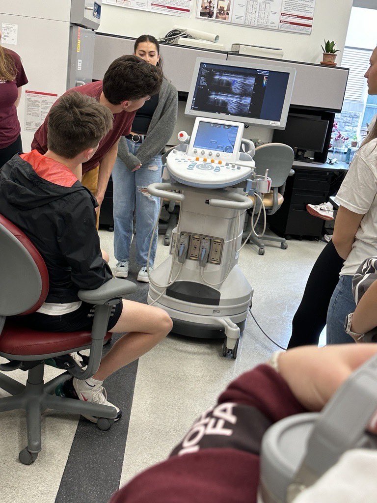 Thanks @vwang_vt for joining us during #NBD24 and teaching students about tendon mechanics and ultrasound! @BEAMvt @VTEngineering @BiomechanicsDay