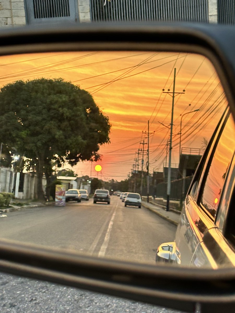 3berth's tweet image. Publica una foto que TÚ tomaste. 
Sólo una foto. 
Sin descripción.