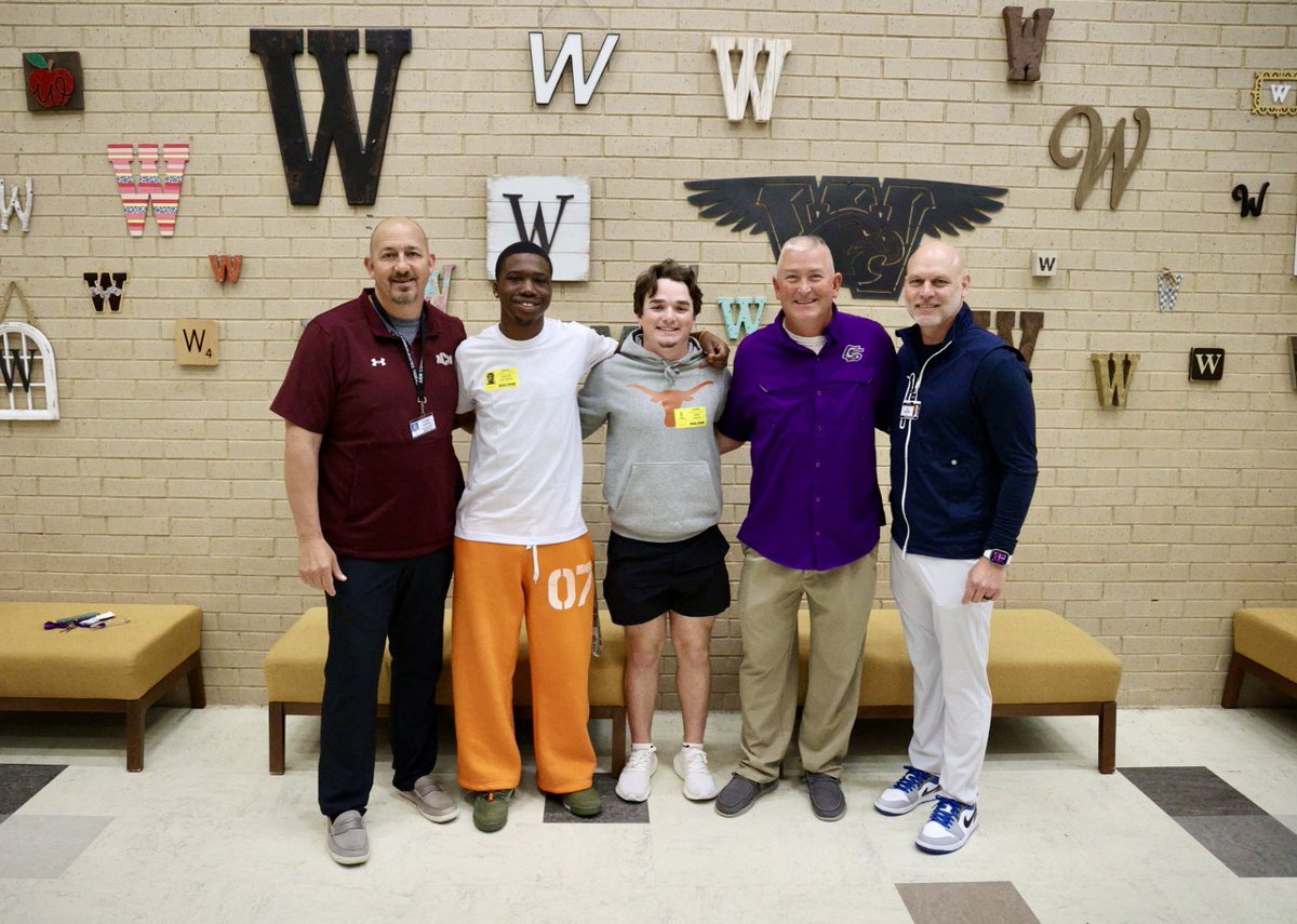 Great way to start the day - @DrHarkrider, @CoachDYJ, @PryorStoney, @PadenCashion and @TONYHAMILTON24 encouraged Wellborn MS students to strive for excellence with courage and good character. #WMSWarhawks #SuccessCSISD