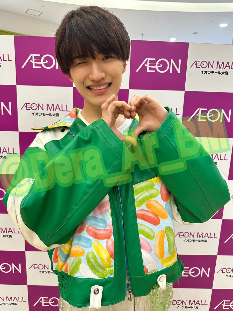 今日も軽率に行ってきました
むてわん歌ってくれるんはありがた過ぎた

懐かしの曲歌ってるとこみたらあの頃並んでた列に気づいたら並んでおりました(？)
ご立派になられて、、、🙏🙏