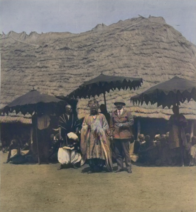 A brief history of Ancient Oyo.

A law was made in the 1500’s at Oyo that at no time should all the royal guards leave the capital during campaigns. Half of the imperial soldiers must always remain back home to protect the City. This law was made by Alaafin Onigbogi after the