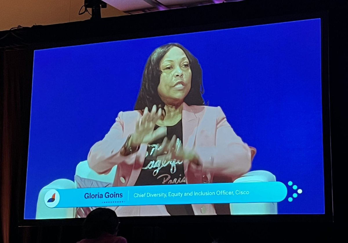 “Show your team not what your superpowers are. Show them their superpowers”. Gloria Goins, Cisco. #SLC45