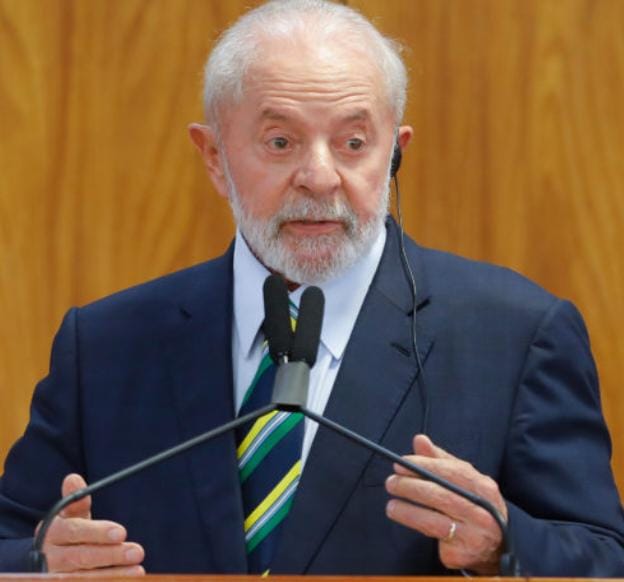 🚨MEU PRESIDENTE É LULA: Diante das investigações contra os seus filhos, o ex-presidente Jair Bolsonaro (PL) mandou o diretor da Polícia Federal afastar um delegado que os investigava. Agora, sabem o que o Presidente @LulaOficial fez contra quem está investigando o seu próprio